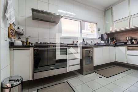 Casa de condomínio à venda com 530m², 4 quartos e 6 vagas Casa de condomínio à venda com 530m², 4 quartos e 6 vagasSala de Jantar