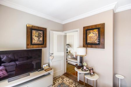 Casa de condomínio à venda com 530m², 4 quartos e 6 vagas Casa de condomínio à venda com 530m², 4 quartos e 6 vagasSala de TV