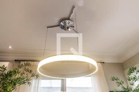 Casa de condomínio à venda com 530m², 4 quartos e 6 vagas Casa de condomínio à venda com 530m², 4 quartos e 6 vagasDetalhe Sala