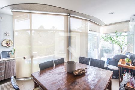 Casa de condomínio à venda com 530m², 4 quartos e 6 vagas Casa de condomínio à venda com 530m², 4 quartos e 6 vagasVaranda gourmet