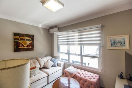 Casa de condomínio à venda com 530m², 4 quartos e 6 vagas Casa de condomínio à venda com 530m², 4 quartos e 6 vagasSala de TV