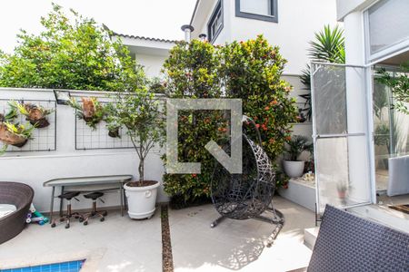 Casa de condomínio à venda com 530m², 4 quartos e 6 vagas Casa de condomínio à venda com 530m², 4 quartos e 6 vagasDetalhe