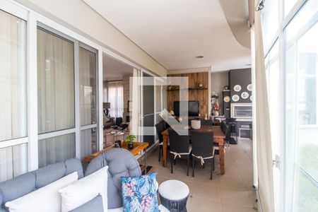 Casa de condomínio à venda com 530m², 4 quartos e 6 vagas Casa de condomínio à venda com 530m², 4 quartos e 6 vagasVaranda gourmet