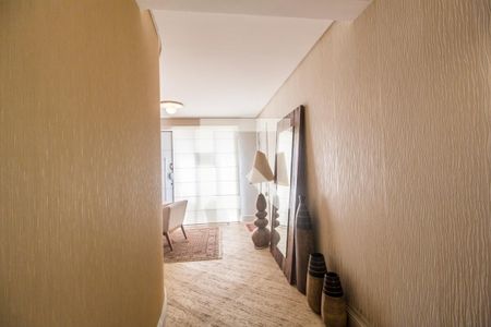 Casa de condomínio à venda com 530m², 4 quartos e 6 vagas Casa de condomínio à venda com 530m², 4 quartos e 6 vagasCorredor