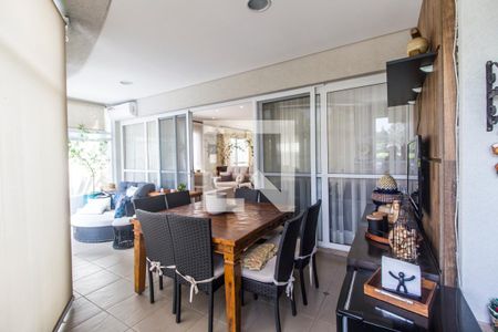 Casa de condomínio à venda com 530m², 4 quartos e 6 vagas Casa de condomínio à venda com 530m², 4 quartos e 6 vagasVaranda gourmet