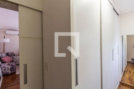 Casa de condomínio à venda com 530m², 4 quartos e 6 vagas Casa de condomínio à venda com 530m², 4 quartos e 6 vagasBanheiro da Suíte 3