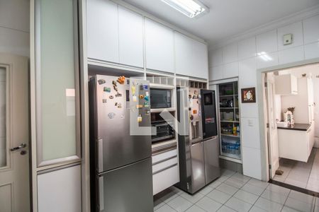 Casa de condomínio à venda com 530m², 4 quartos e 6 vagas Casa de condomínio à venda com 530m², 4 quartos e 6 vagasSala de Jantar