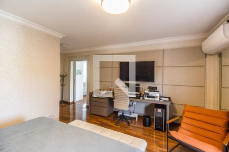 Casa de condomínio à venda com 530m², 4 quartos e 6 vagas Casa de condomínio à venda com 530m², 4 quartos e 6 vagasSuíte master