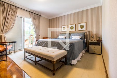 Casa de condomínio à venda com 530m², 4 quartos e 6 vagas Casa de condomínio à venda com 530m², 4 quartos e 6 vagasSuíte master