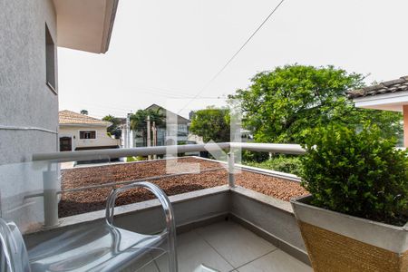 Casa de condomínio à venda com 530m², 4 quartos e 6 vagas Casa de condomínio à venda com 530m², 4 quartos e 6 vagasVaranda