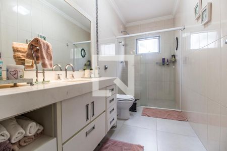 Casa de condomínio à venda com 530m², 4 quartos e 6 vagas Casa de condomínio à venda com 530m², 4 quartos e 6 vagasBanheiro da Suíte 3