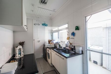 Casa de condomínio à venda com 530m², 4 quartos e 6 vagas Casa de condomínio à venda com 530m², 4 quartos e 6 vagasÁrea de Serviço