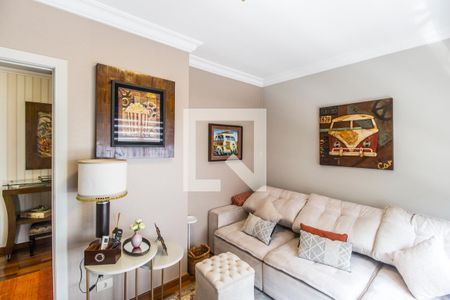 Casa de condomínio à venda com 530m², 4 quartos e 6 vagas Casa de condomínio à venda com 530m², 4 quartos e 6 vagasSala de TV