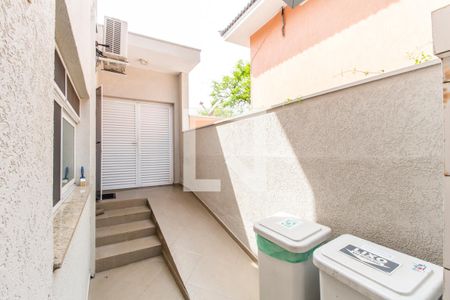 Casa de condomínio à venda com 530m², 4 quartos e 6 vagas Casa de condomínio à venda com 530m², 4 quartos e 6 vagasÁrea de Serviço