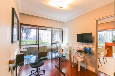 Apartamento à venda com 170m², 3 quartos e 2 vagasEscritório