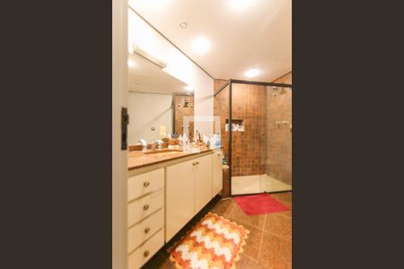 Apartamento à venda com 170m², 3 quartos e 2 vagasBanheiro da Suíte 2