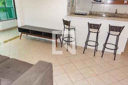 Sala de apartamento para alugar com 2 quartos, 89m² em Canasvieiras, Florianópolis