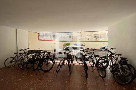 Apartamento à venda com 360m², 4 quartos e 2 vagas Apartamento à venda com 360m², 4 quartos e 2 vagasBicicletário