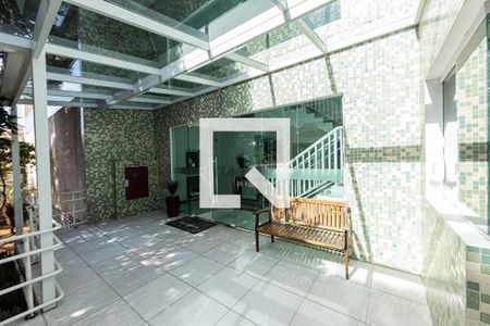 Apartamento à venda com 84m², 3 quartos e 2 vagasÁrea comum - Entrada