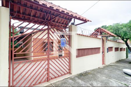 Casa à venda com 303m², 3 quartos e 3 vagasFachada