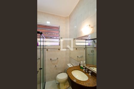 Casa à venda com 303m², 3 quartos e 3 vagasBanheiro Social