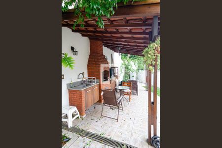 Casa à venda com 303m², 3 quartos e 3 vagasChurrasqueira