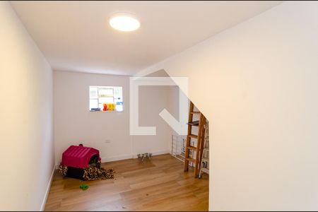 Casa à venda com 303m², 3 quartos e 3 vagasSala 2