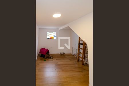 Casa à venda com 303m², 3 quartos e 3 vagasSala 2