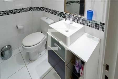 Casa à venda com 303m², 3 quartos e 3 vagasBanheiro Social 2