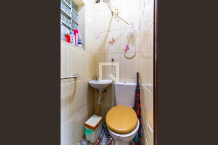 Casa à venda com 250m², 5 quartos e 4 vagas Casa à venda com 250m², 5 quartos e 4 vagasBanheiro da Suíte