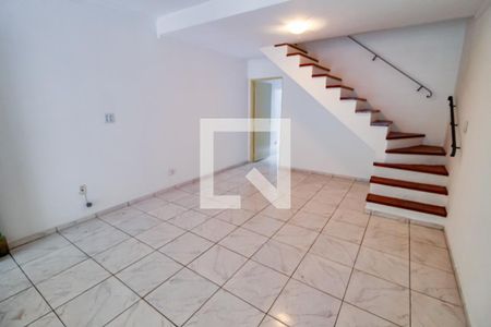 Sala de casa para alugar com 2 quartos, 80m² em Jardim Taboão, São Paulo