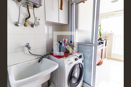 Apartamento à venda com 74m², 3 quartos e 1 vagaÁrea de Serviço