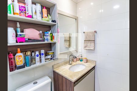 Apartamento à venda com 74m², 3 quartos e 1 vagaBanheiro da Suíte