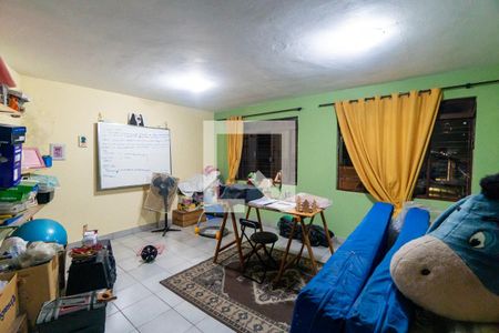 Casa à venda com 125m², 3 quartos e 2 vagas Casa à venda com 125m², 3 quartos e 2 vagasEscritório