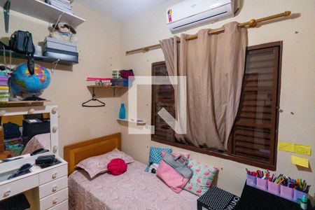 Casa à venda com 125m², 3 quartos e 2 vagas Casa à venda com 125m², 3 quartos e 2 vagasQuarto 2