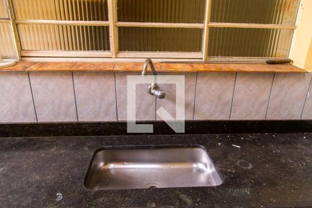 Casa à venda com 100m², 2 quartos e 4 vagas Casa à venda com 100m², 2 quartos e 4 vagasEspaço Gourmet - Pia