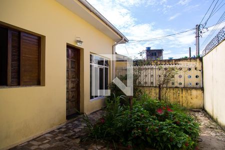 Casa à venda com 100m², 2 quartos e 4 vagas Casa à venda com 100m², 2 quartos e 4 vagasJardim