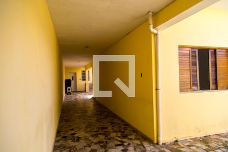 Casa à venda com 100m², 2 quartos e 4 vagas Casa à venda com 100m², 2 quartos e 4 vagasGaragem