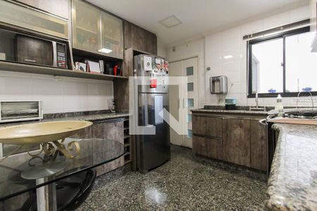 Apartamento à venda com 98m², 3 quartos e 2 vagas Apartamento à venda com 98m², 3 quartos e 2 vagasCozinha