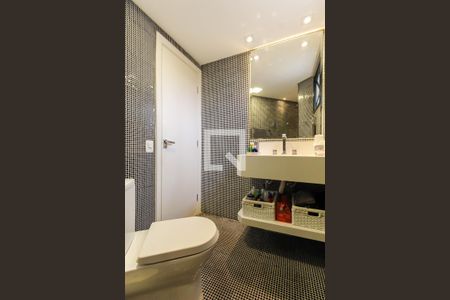 Apartamento à venda com 98m², 3 quartos e 2 vagas Apartamento à venda com 98m², 3 quartos e 2 vagasBanheiro da Suíte