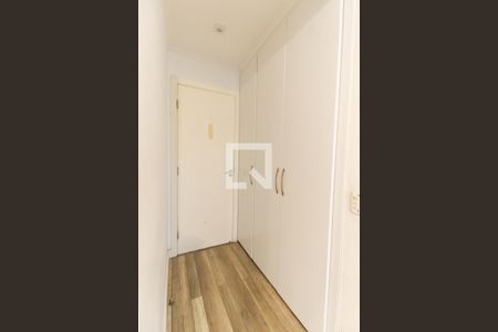 Apartamento à venda com 98m², 3 quartos e 2 vagas Apartamento à venda com 98m², 3 quartos e 2 vagasSuíte