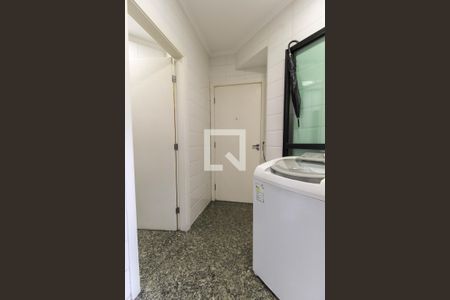 Apartamento à venda com 98m², 3 quartos e 2 vagas Apartamento à venda com 98m², 3 quartos e 2 vagasÁrea de Serviço