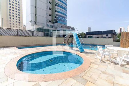 Apartamento à venda com 98m², 3 quartos e 2 vagas Apartamento à venda com 98m², 3 quartos e 2 vagasPiscina