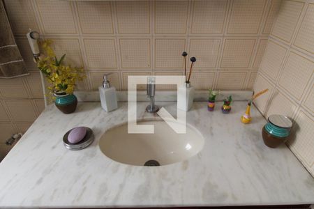 Casa à venda com 400m², 3 quartos e 6 vagasBanheiro