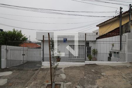 Casa à venda com 400m², 3 quartos e 6 vagasFachada