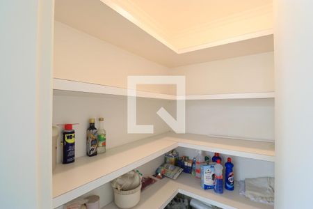 Casa à venda com 790m², 4 quartos e 6 vagasDespensa