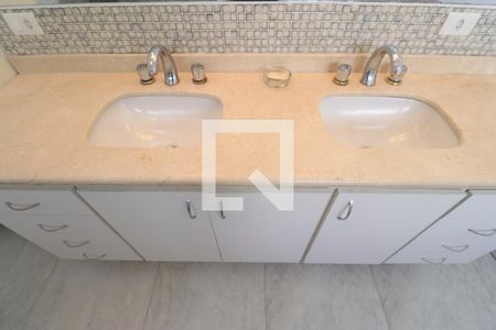 Casa à venda com 790m², 4 quartos e 6 vagasDetalhe do Banheiro da Suíte 2