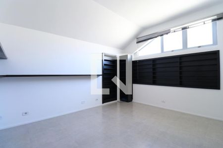 Casa à venda com 790m², 4 quartos e 6 vagasBiblioteca