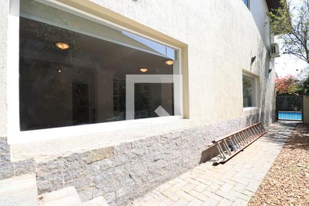 Casa à venda com 790m², 4 quartos e 6 vagasQuintal