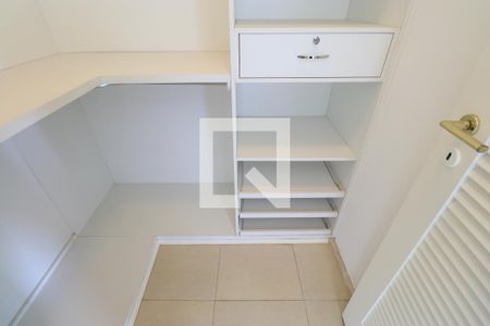 Casa à venda com 790m², 4 quartos e 6 vagasCloset da suíte 1